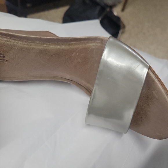 Vince Taupe Metallic Ankle High Heel Wedge Sandals Size 9 - Picture 5 of 14